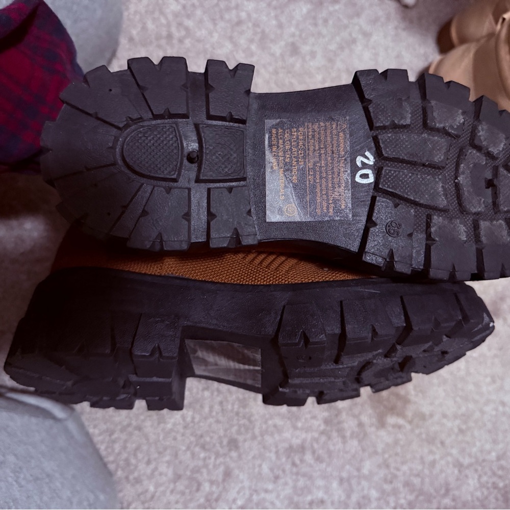 Sweater-Fit Boots NWOT - Picture 4 of 5